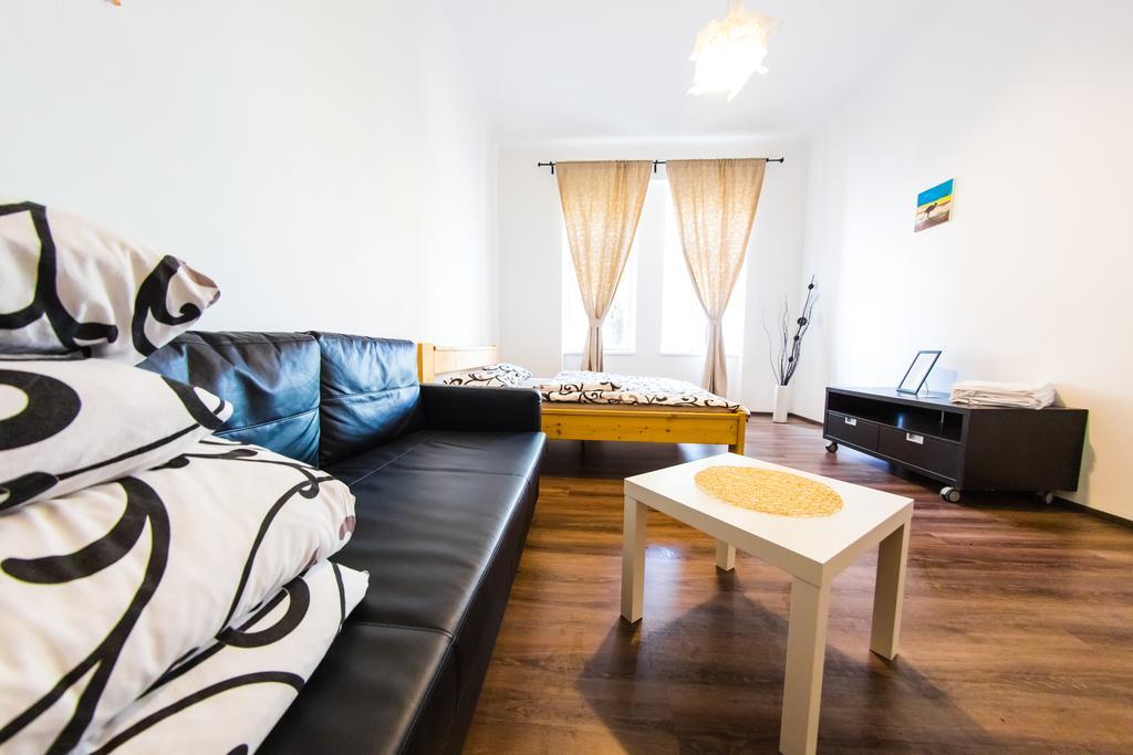 Freedom Rooms & Apartments Praga Exterior foto