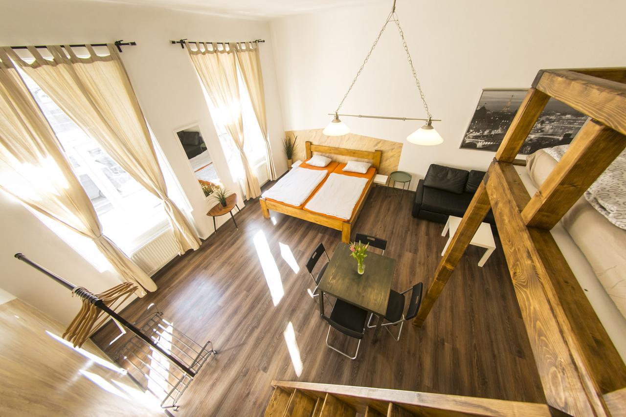 Freedom Rooms & Apartments Praga Exterior foto