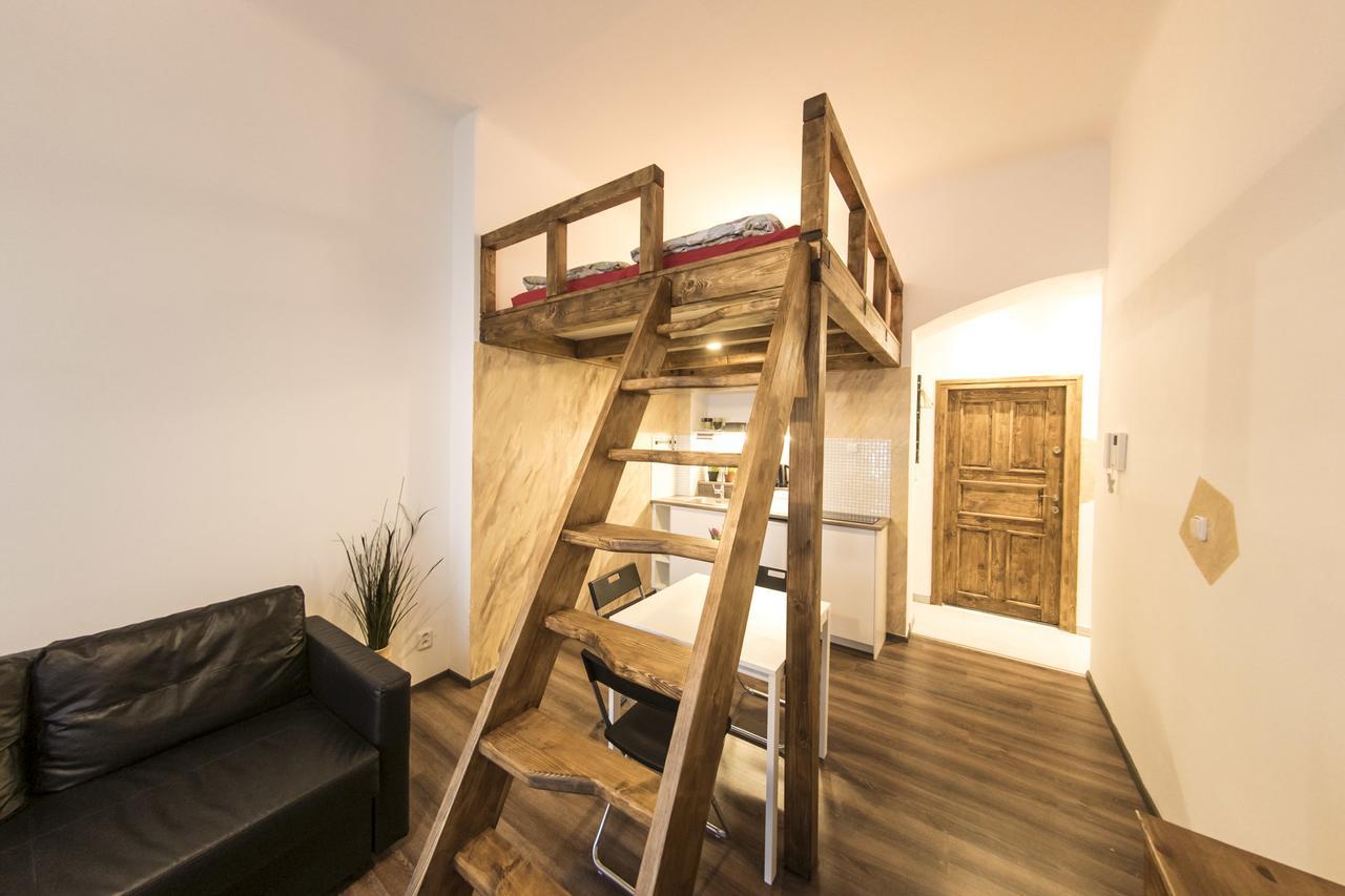 Freedom Rooms & Apartments Praga Exterior foto
